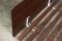 Load image into Gallery viewer, Drifter Floor Bed